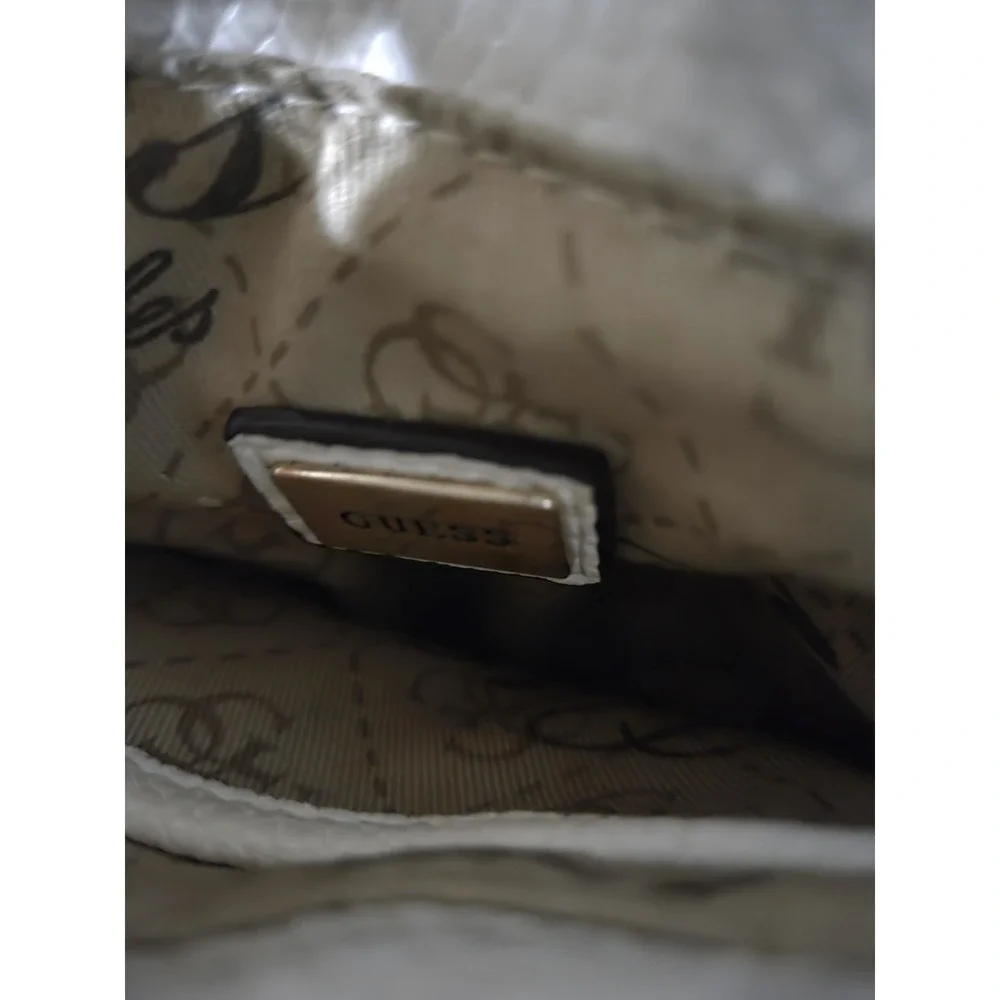 Guess Pebbled Leather Saddlebag Crossbody Purse Mini Cate Snake, Ivory